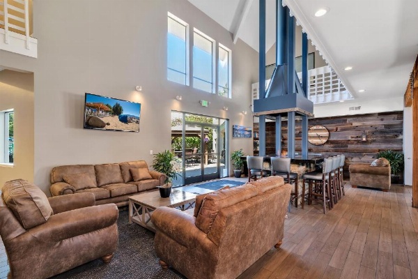 The Beach Retreat & Lodge at Tahoe image 9